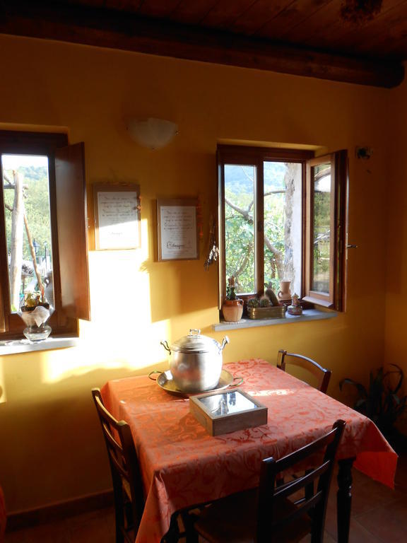 Azienda Agrituristica Risveglio Naturale Варезе-Лигуре Экстерьер фото